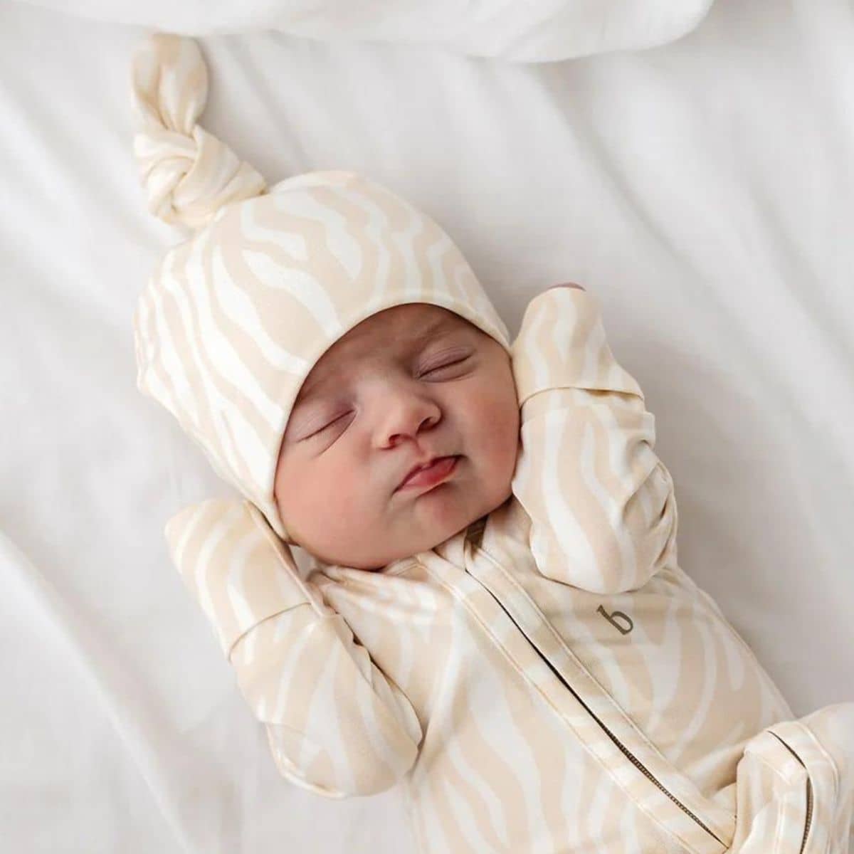 Bowy Made SoftLuve Top Knot Beanie - Wilde