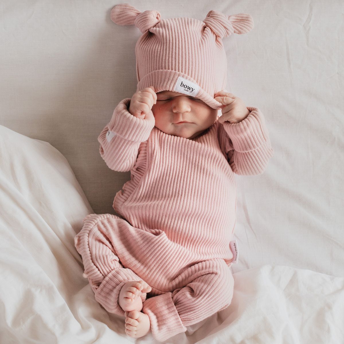 Bowy Made Ribbed Cotton Onesie - Dusty Pink Frill