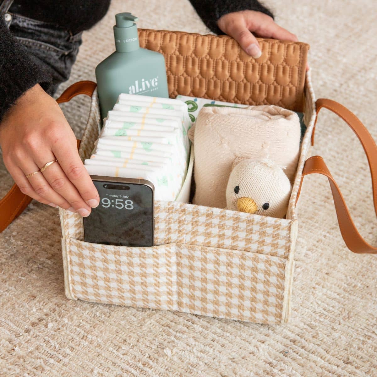 Bunnie Caddie Deluxe Mini Nappy Organiser - Houndstooth Tan