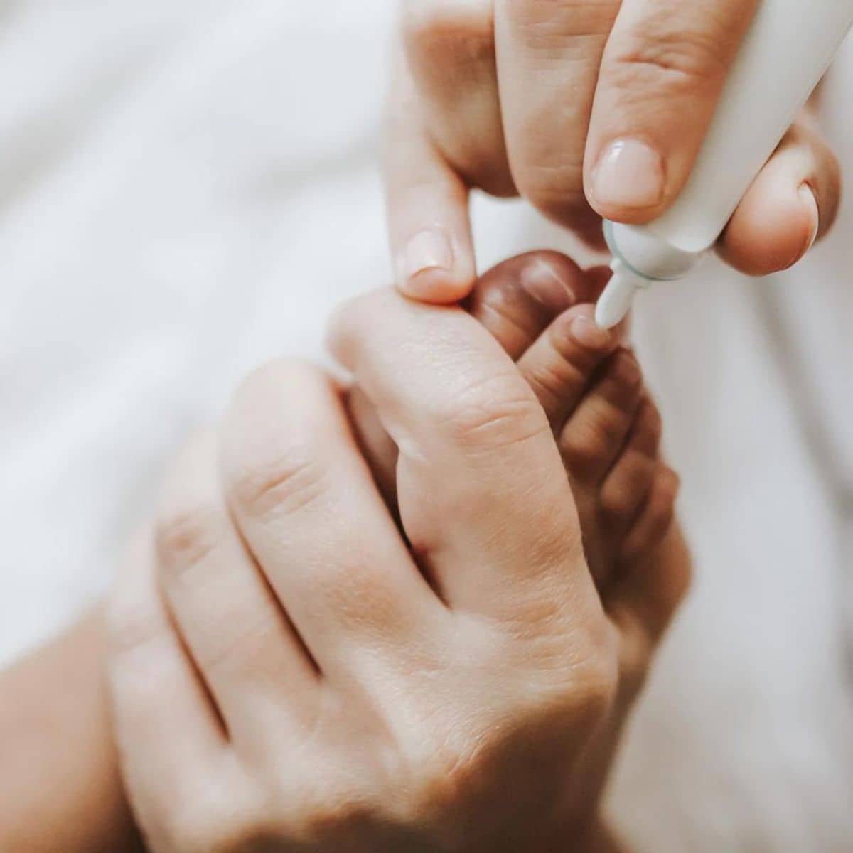 Frida 3-in-1 Nose, Nail + Ear Picker