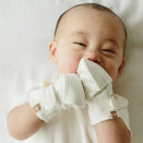 Goumi Stay On Baby Mitts - Cloud