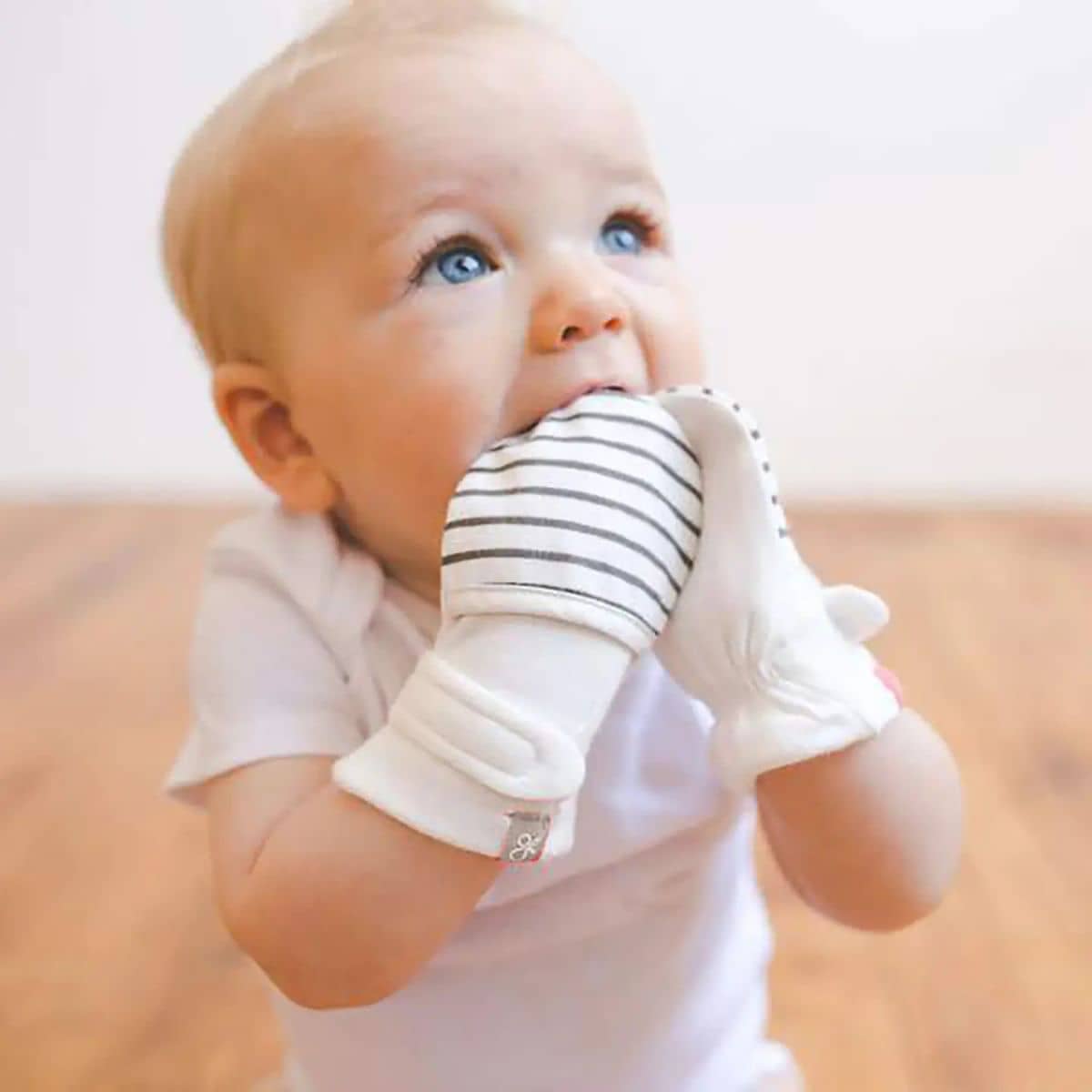 Goumi Stay On Baby Mitts - Two Pack - Stripe Grey + Midnight