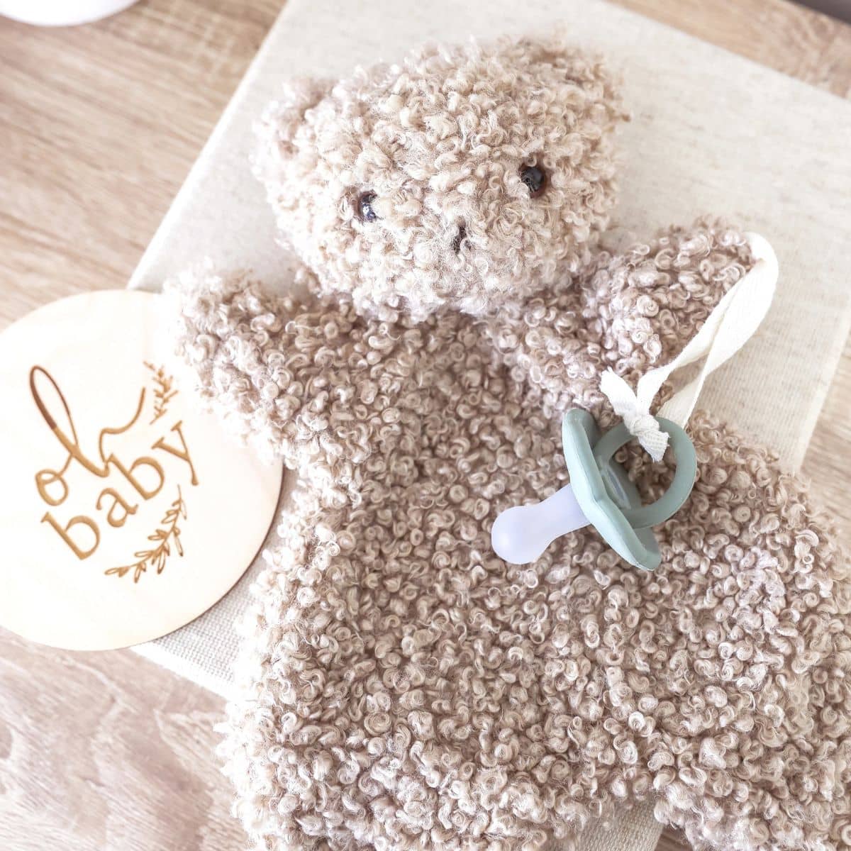 Alimrose Charlie Bear Paci Comforter - Oatmeal