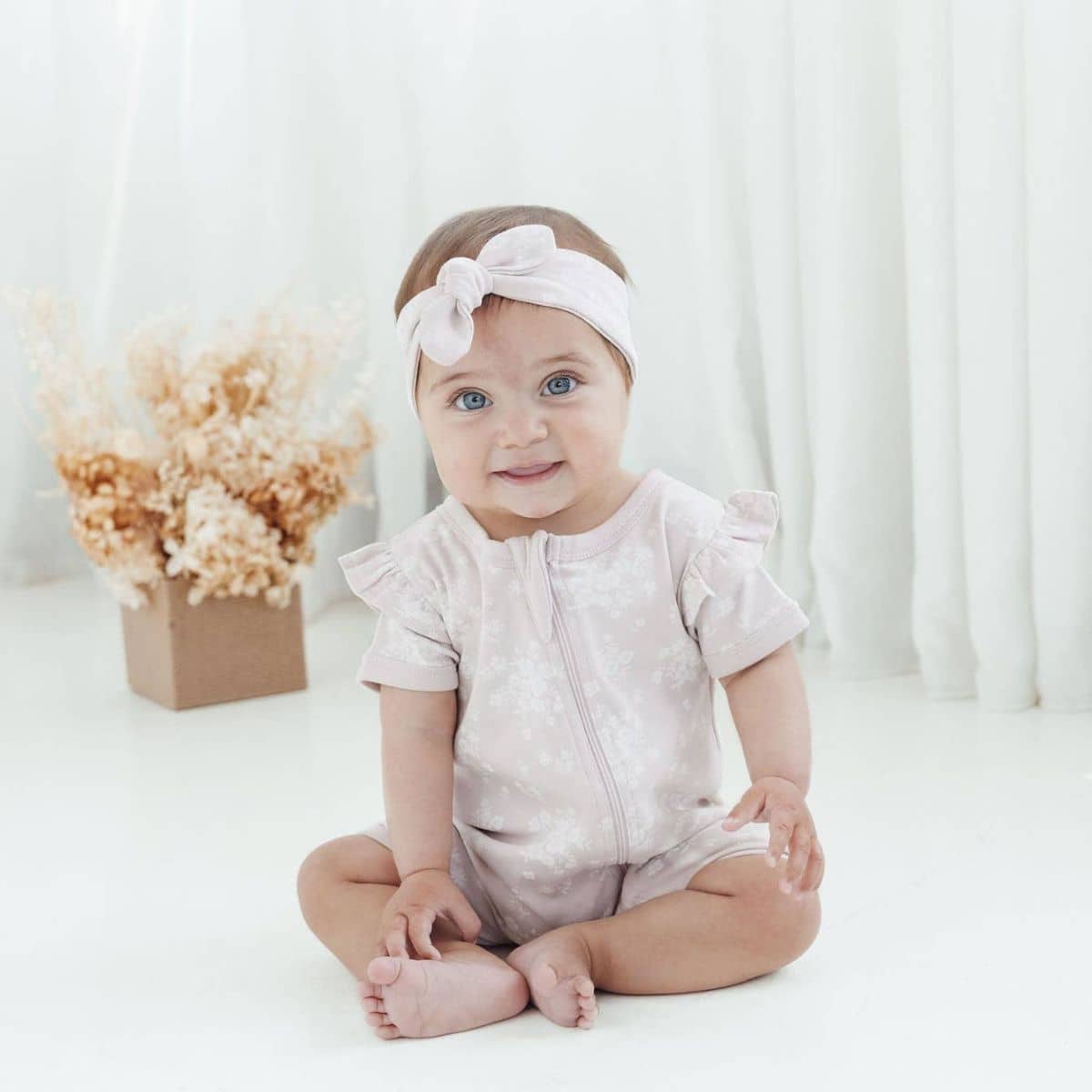 Aster & Oak Short Sleeve Zip Romper - Eve Floral
