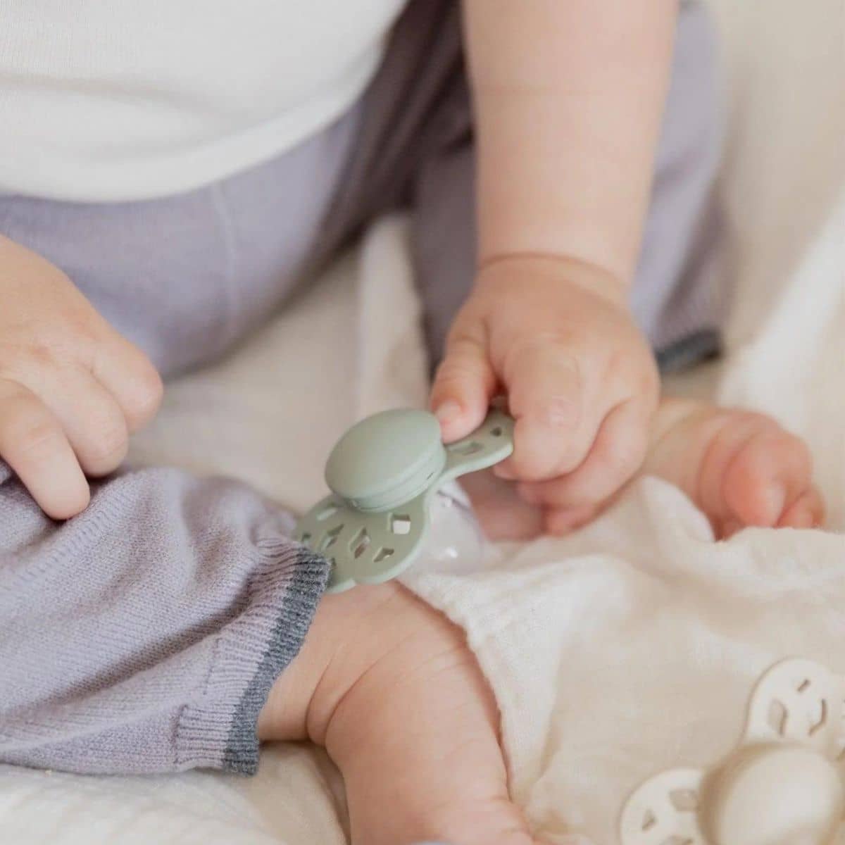 BIBS Infinity Dummies - Anatomical Silicone - Ivory/Sage