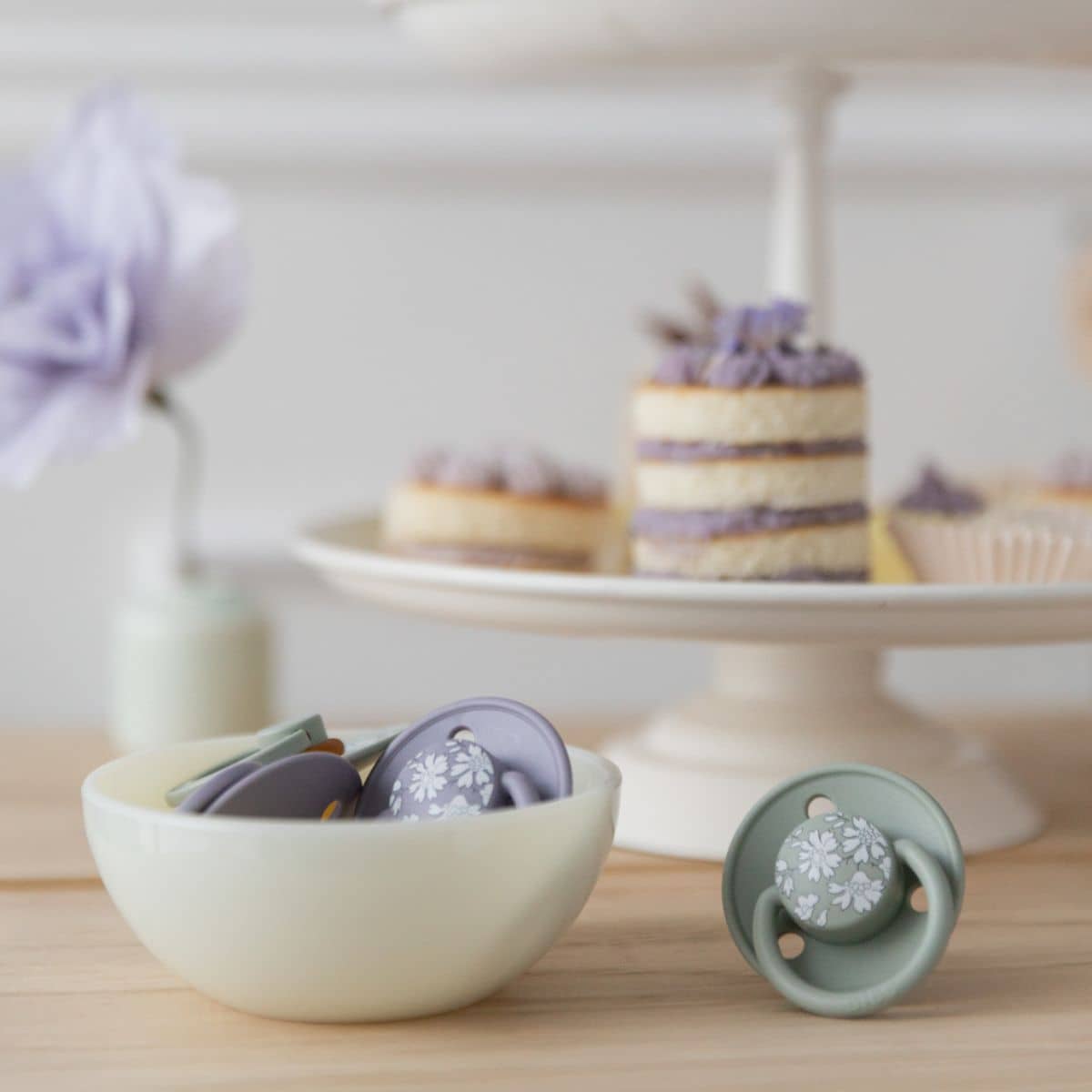 BIBS Liberty De Lux Dummies - Round | One Size | Silicone - Capel/Sage