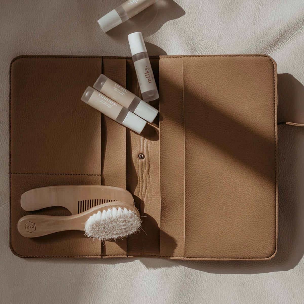 Baisik Vegan Leather Nappy Wallet - Tan