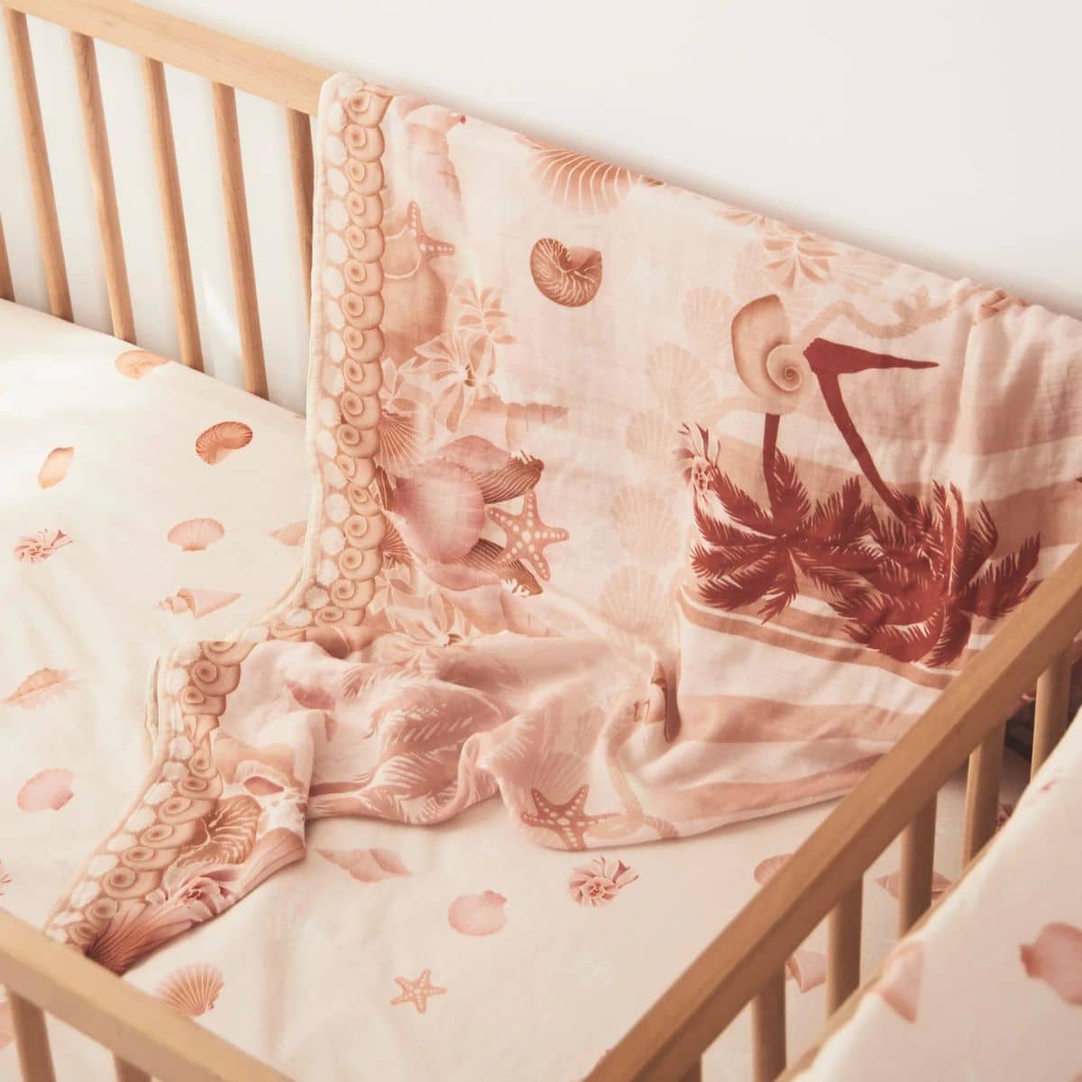 Banabae Bamboo / Organic Cotton Swaddle - Shell Collector