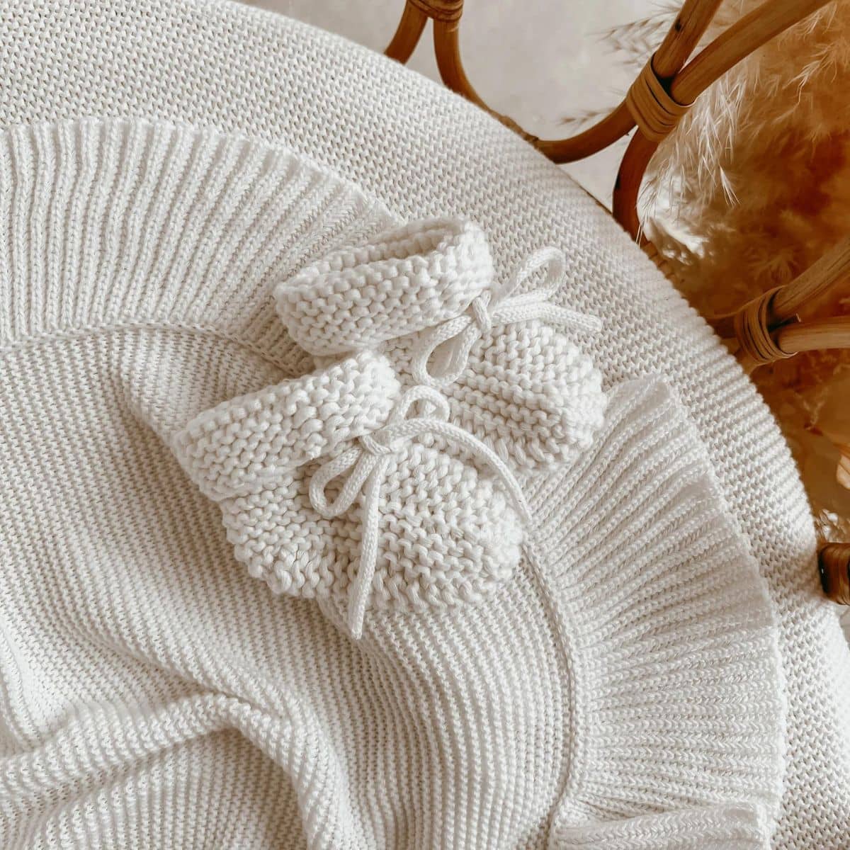 Blossom & Pear Knit Booties - Milk