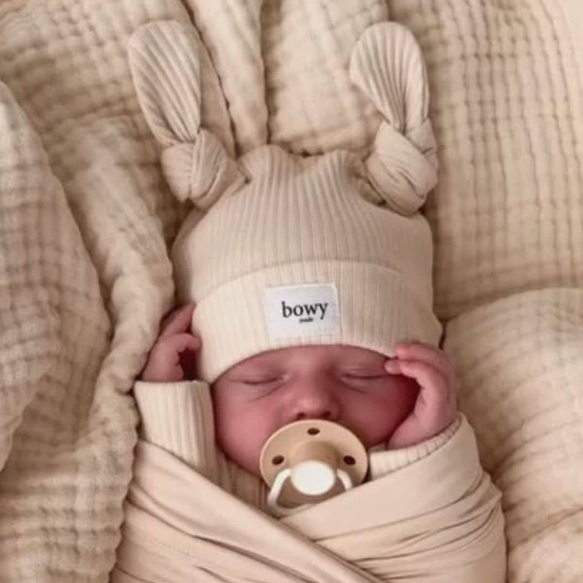 Bowy Made Double Knot Beanie - Cream
