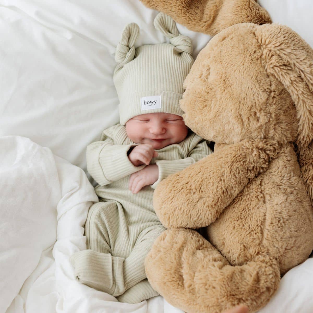 Bowy Made Ribbed Cotton Onesie - Clover