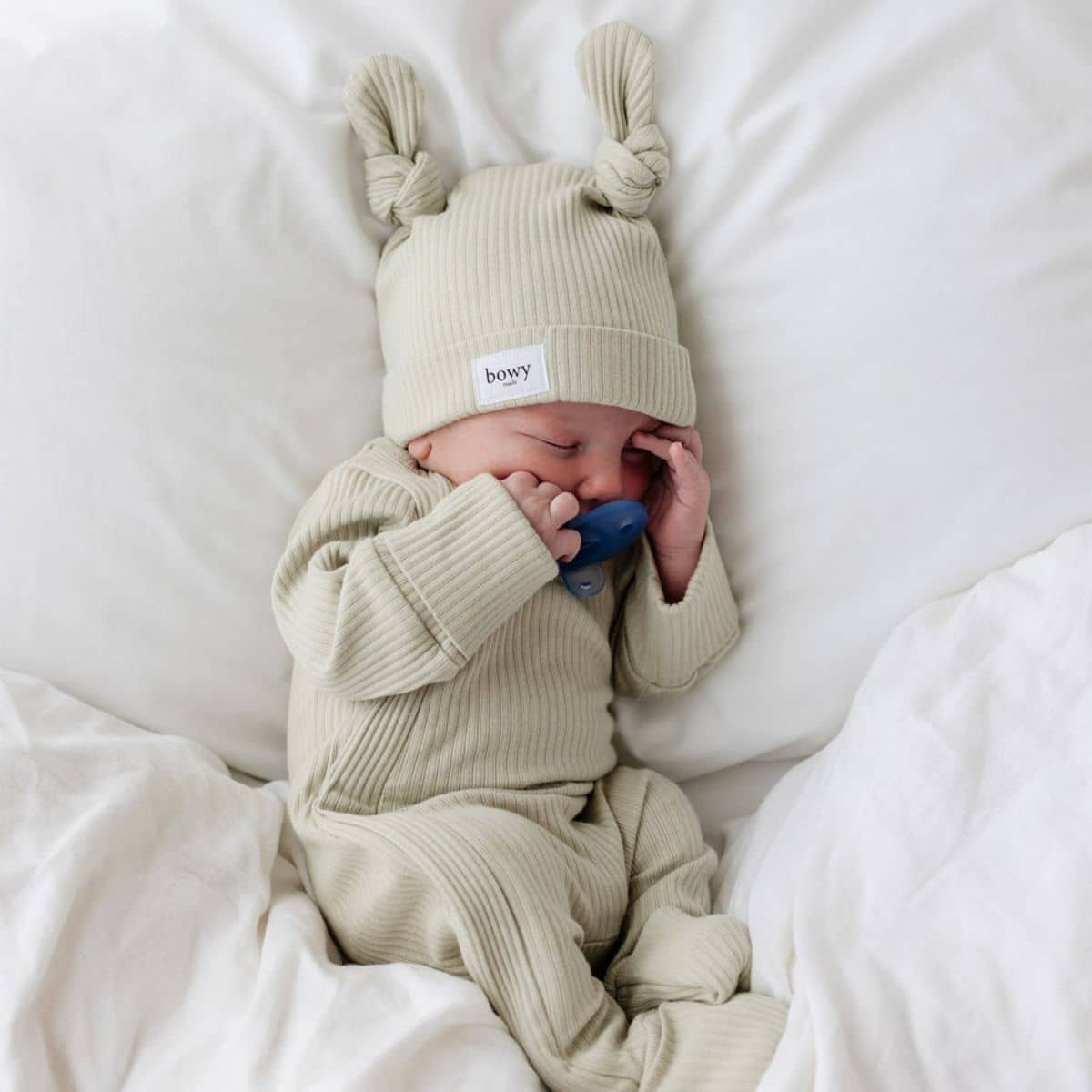 Bowy Made Ribbed Cotton Onesie - Clover