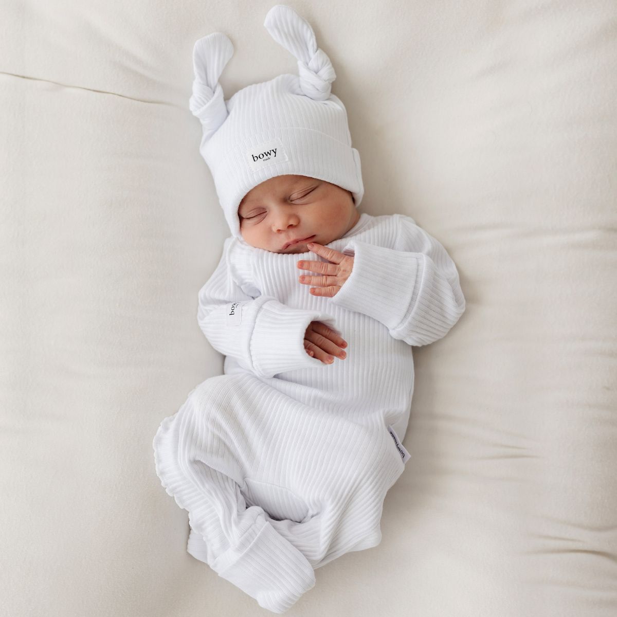 Bowy Made Ribbed Cotton Onesie White – babyshop