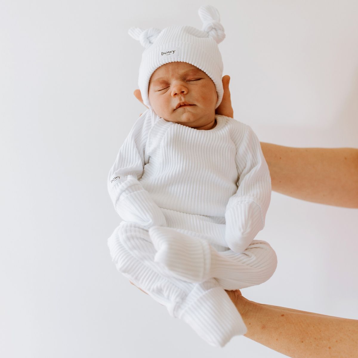Bowy Made Ribbed Cotton Onesie - White