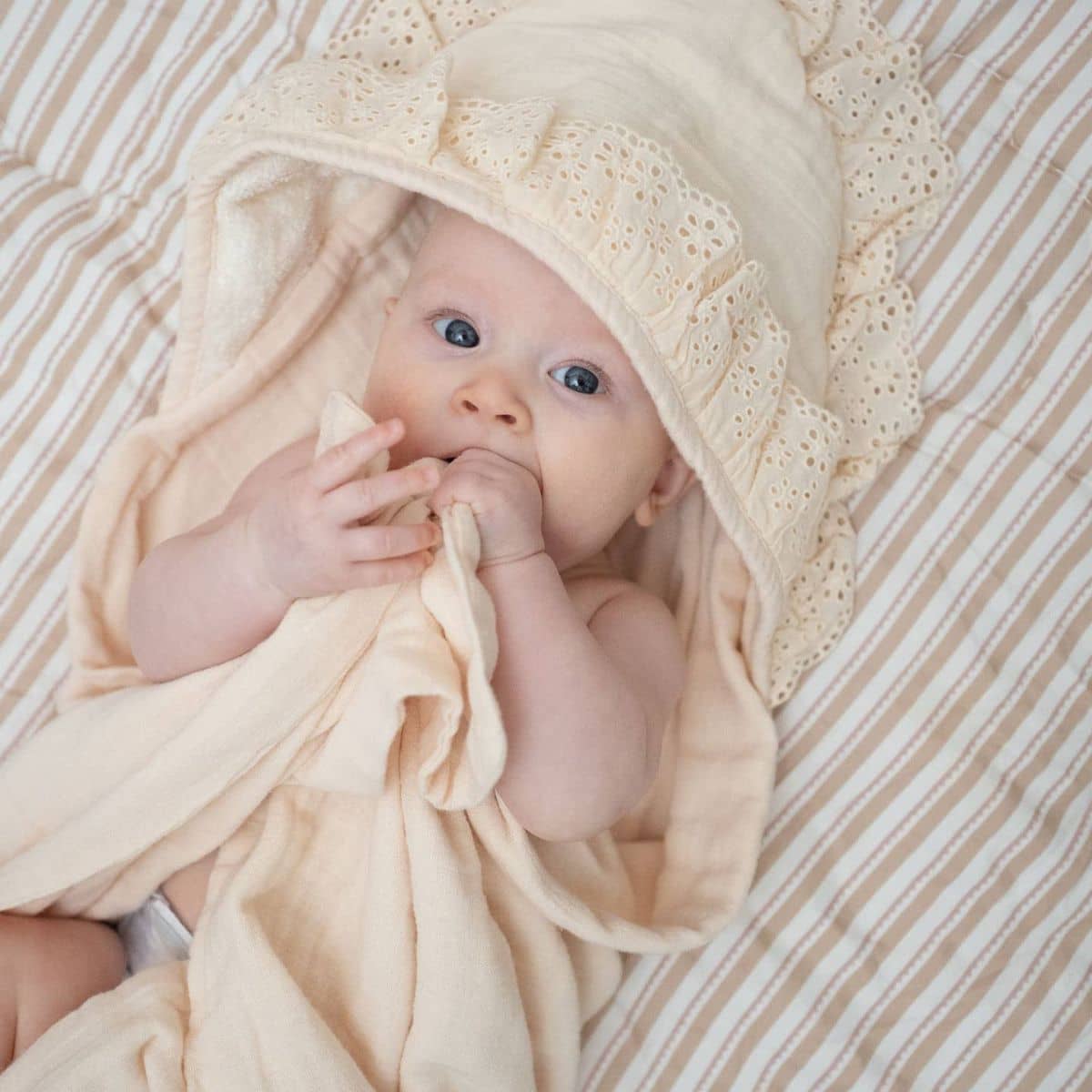 Crane Baby Hooded Towel - Ezra