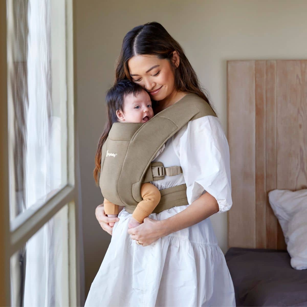 Embrace Baby Carrier Soft Olive Ergobaby - Babyshop