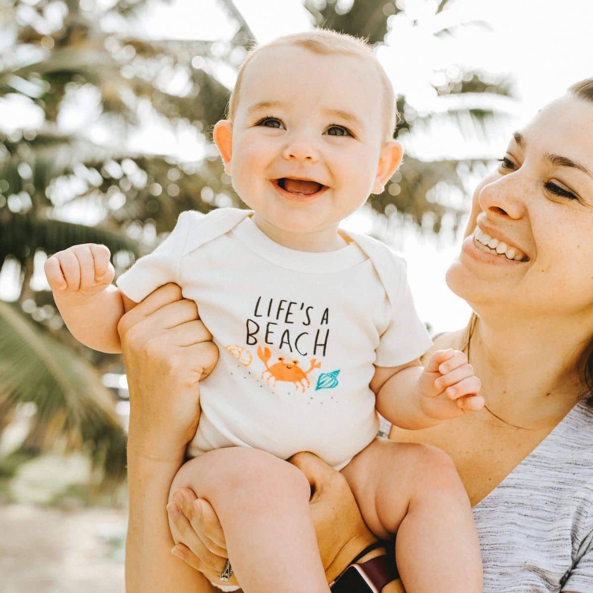 Finn and Emma Organic Short Sleeve Bodysuit - Life's a Beach