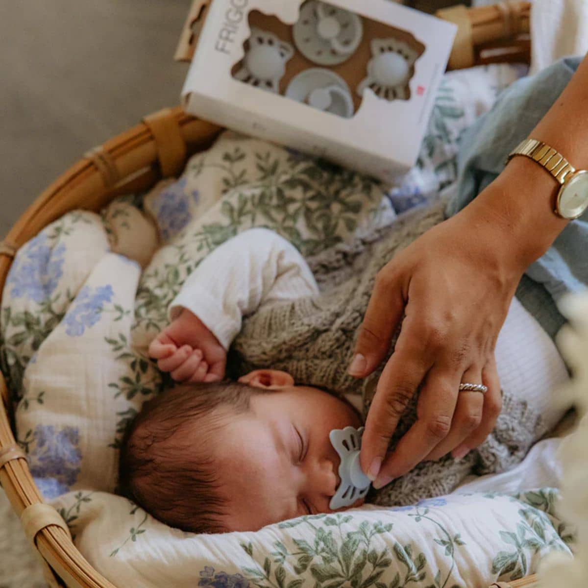 Frigg Baby's First Pacifier Four Pack