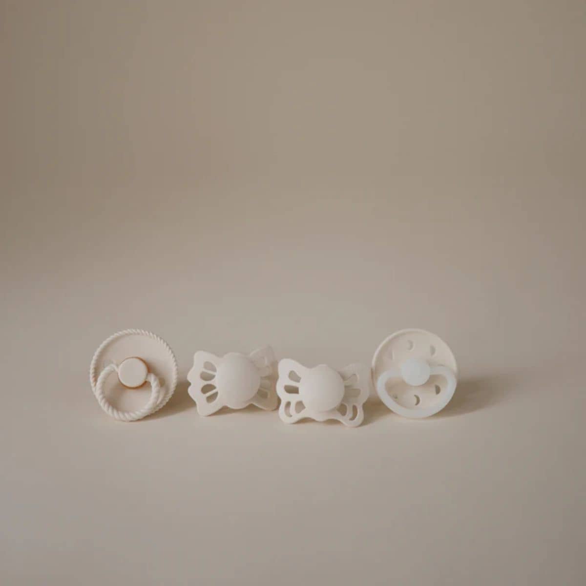 Frigg Baby's First Pacifier Four Pack - Cream Moonlight Sailing