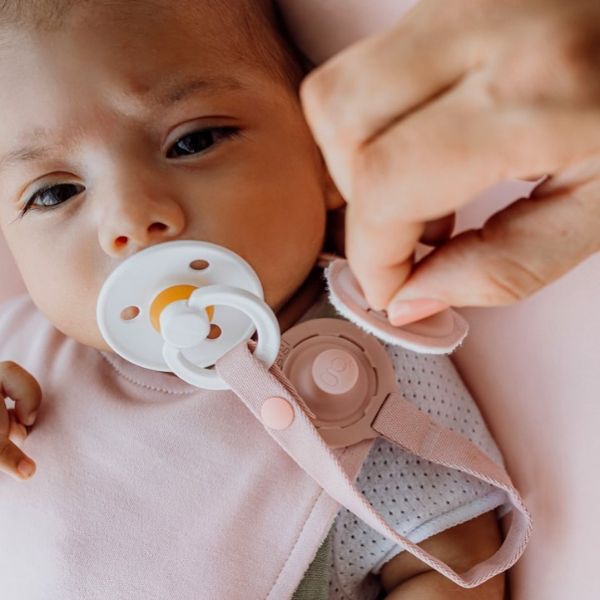 Gigi One Handed Baby Bib - Blush