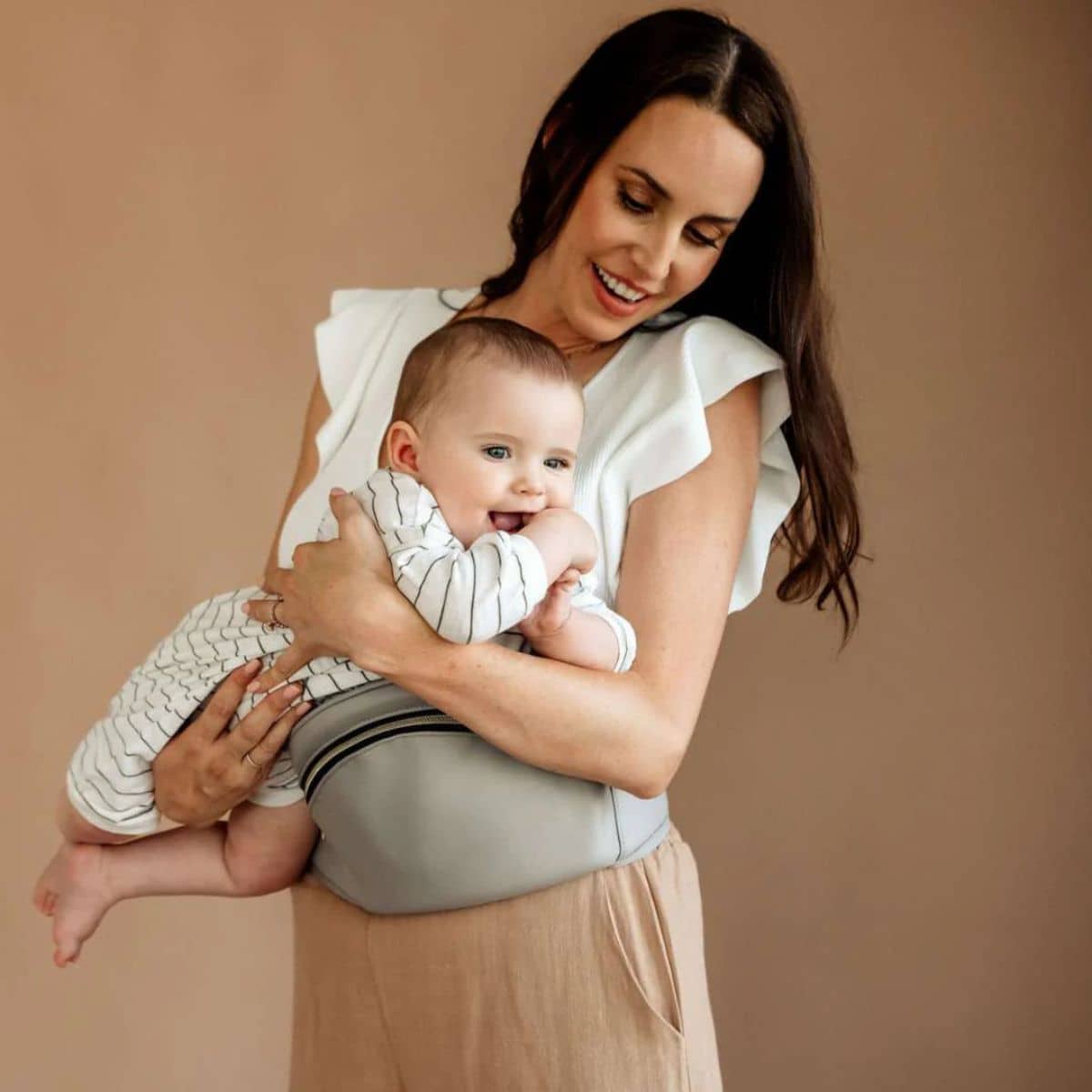 Hackerlily Hipsurfer - Hipseat Baby Carrier + Bum Bag - Taupe Vegan Leather