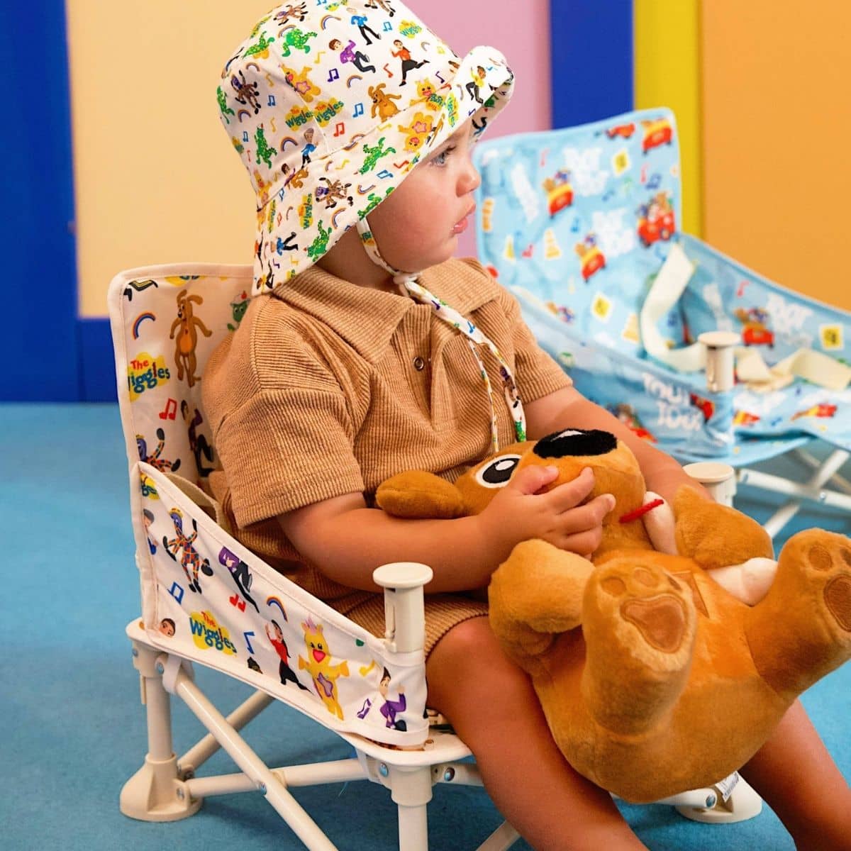 Izimini Outdoor Baby Chair v2 - Rainbows