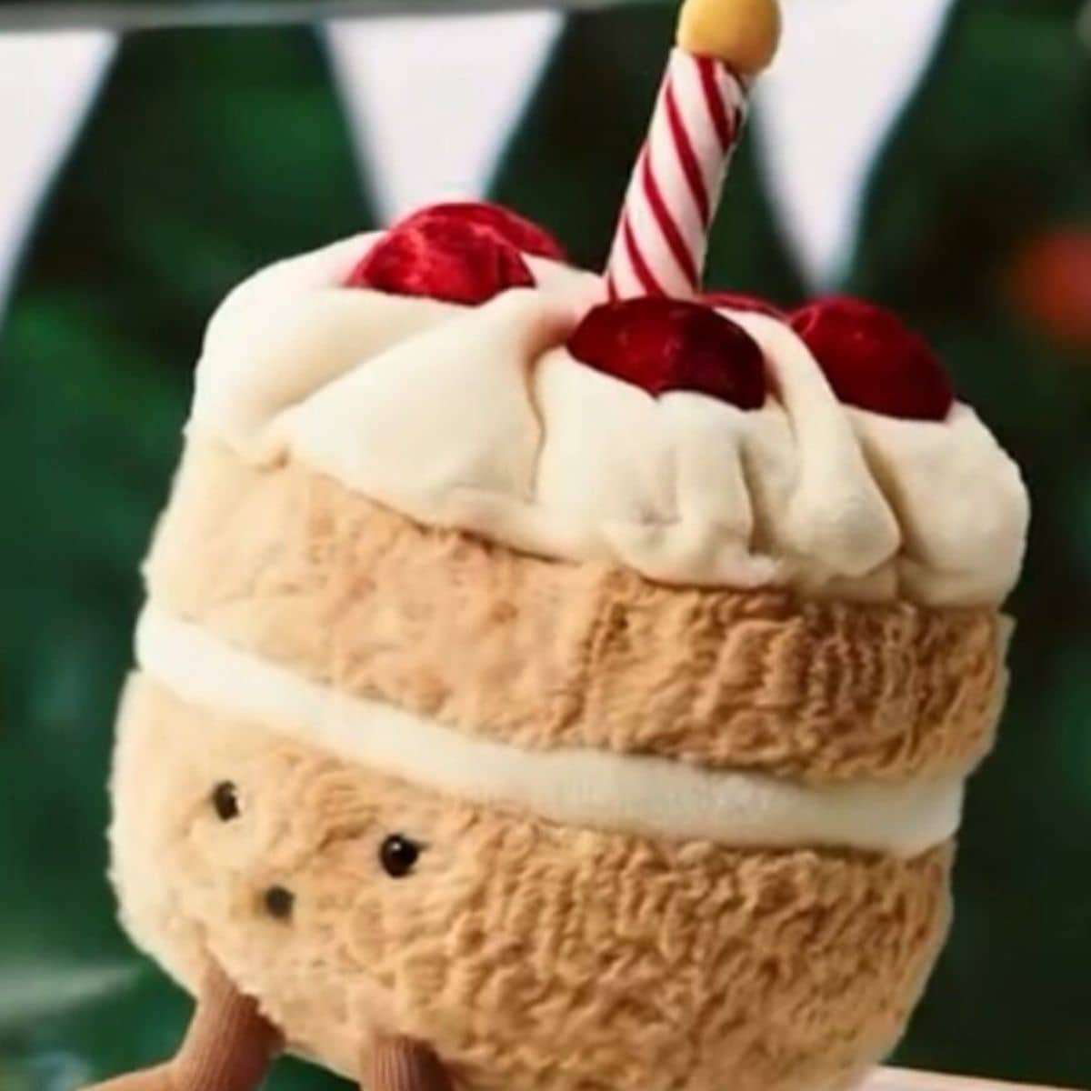 Jellycat Amuseables Birthday Cake