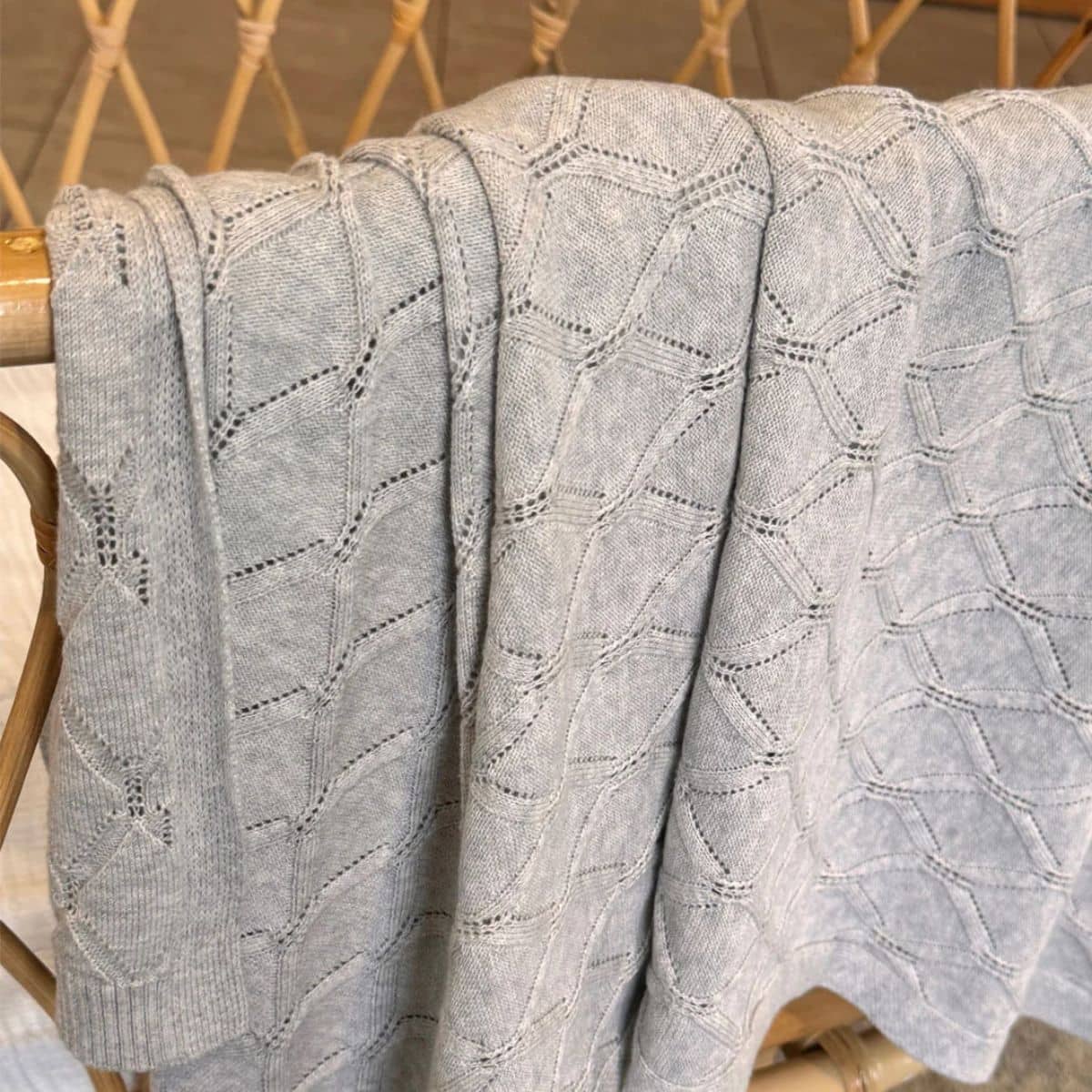 Jujo Baby Shwrap Knitted Blanket With Sleeves - Filigree Lace - Silver