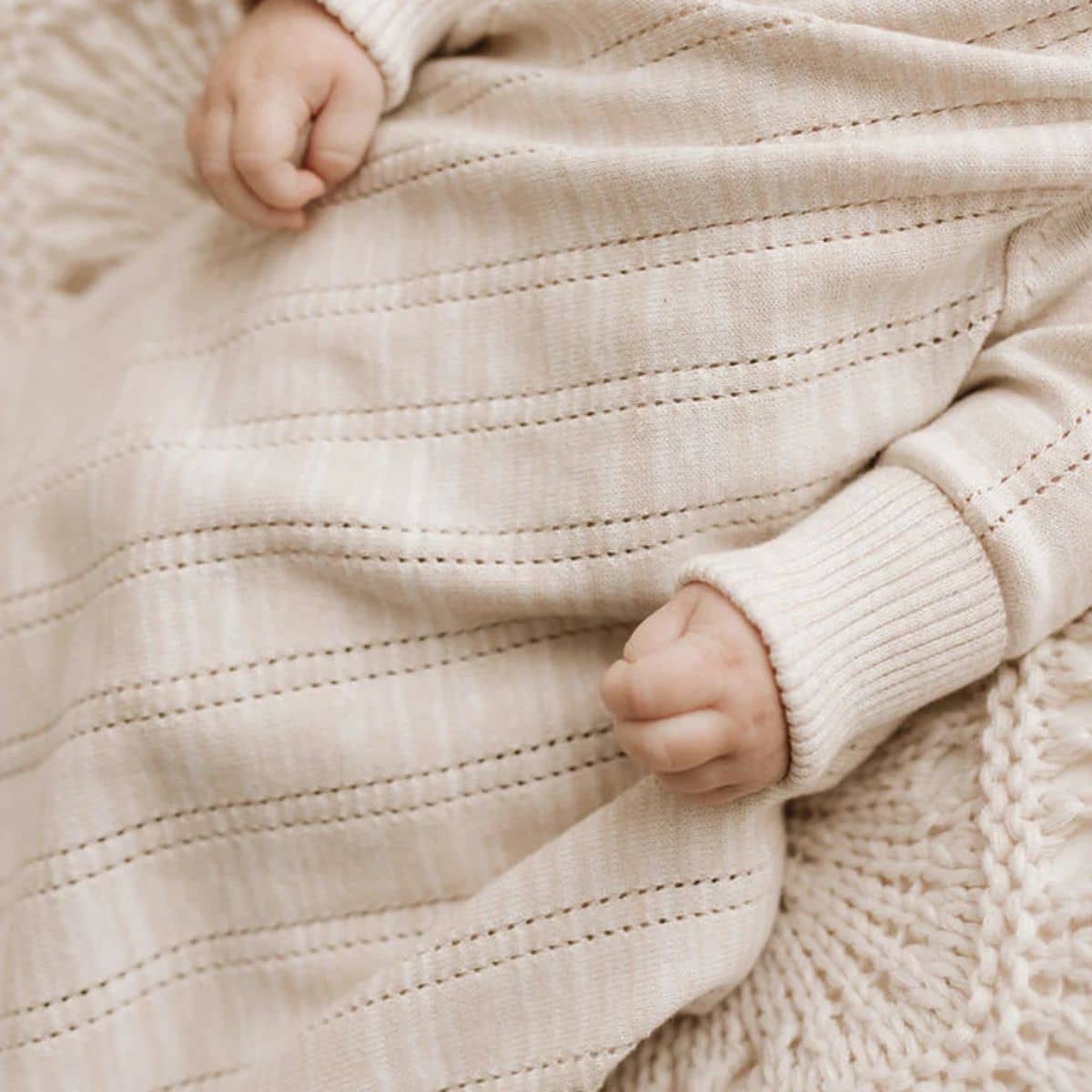 Jujo Baby Shwrap Knitted Blanket With Sleeves - Line Pointelle - Sand