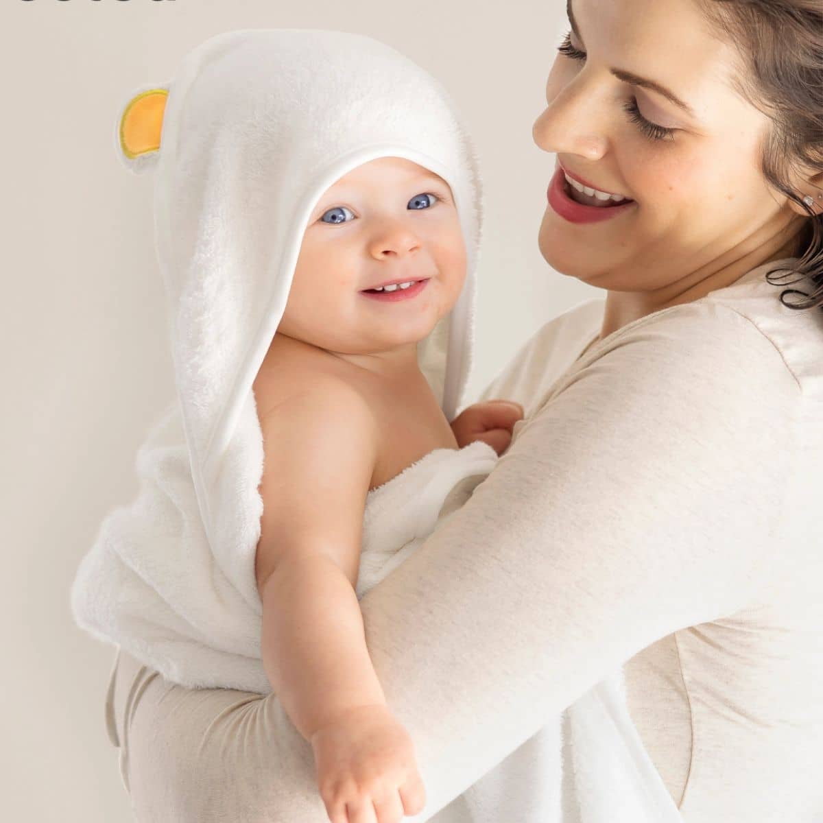 KeaBabies Cuddle Baby Hooded Towel - Bear