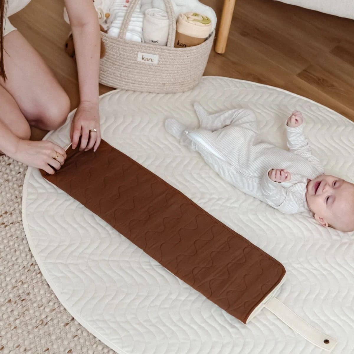 Kiin Baby Luxe Travel Change Mat - Chocolate