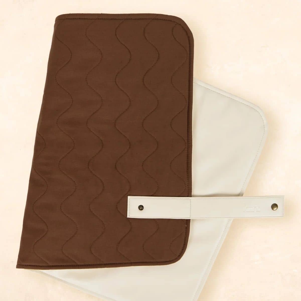 Kiin Baby Luxe Travel Change Mat - Chocolate