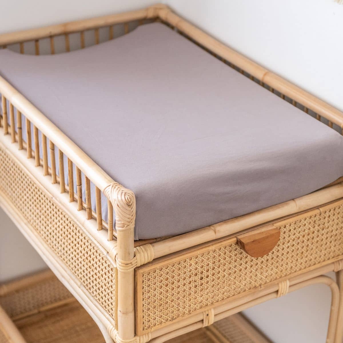Kiin Baby Organic Change Pad / Bassinet Sheet - Dusty Lilac