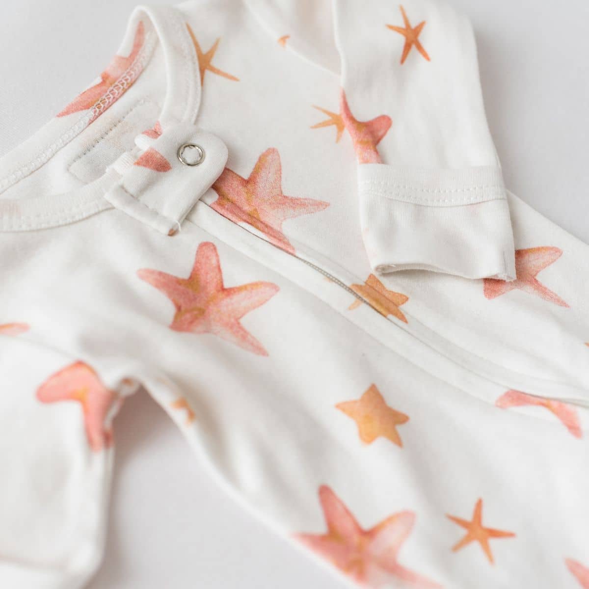 L'ovedbaby Organic 2-Way Zipper Footie - Starfish