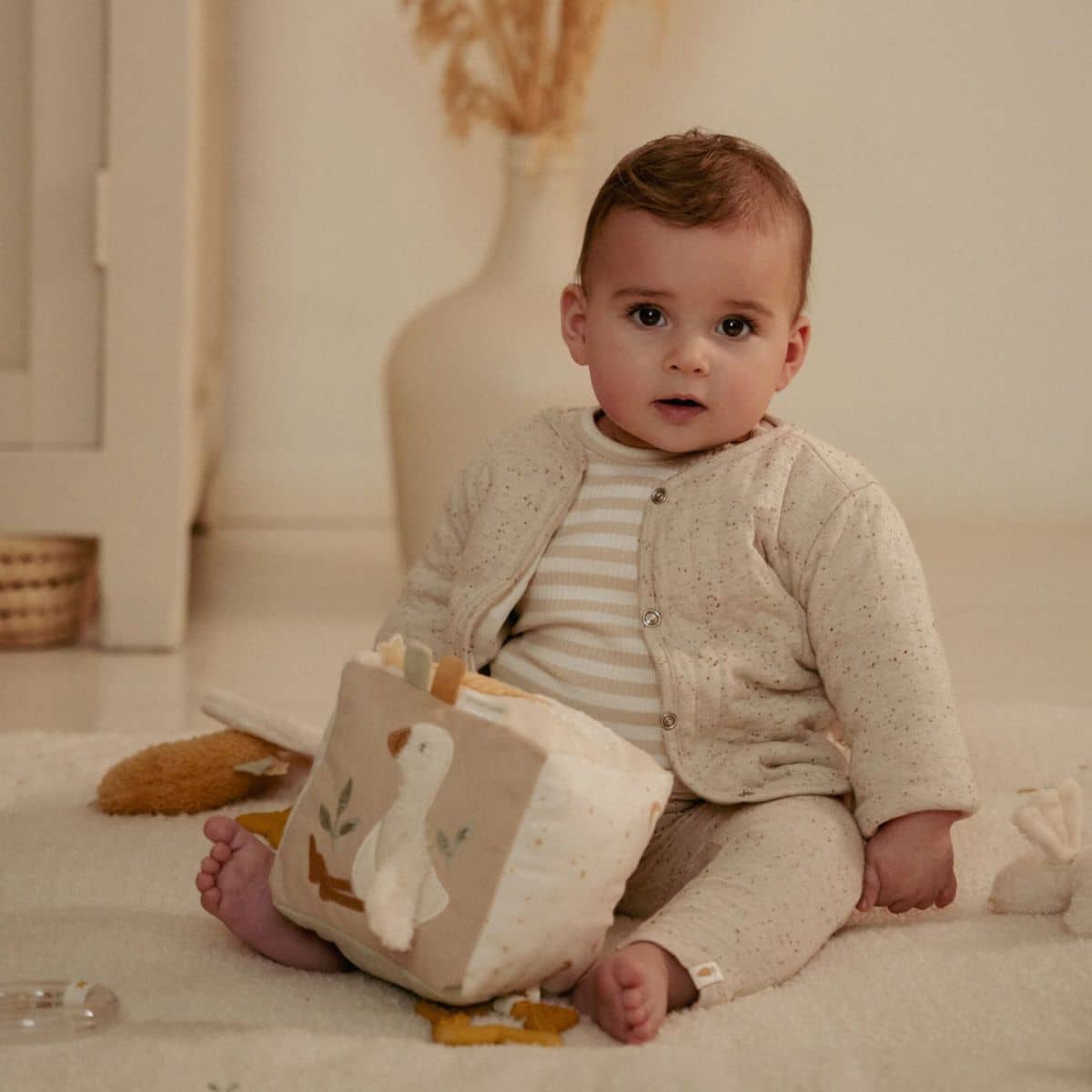 Little Dutch Newborn Naturals Soft Goose Activity Cube