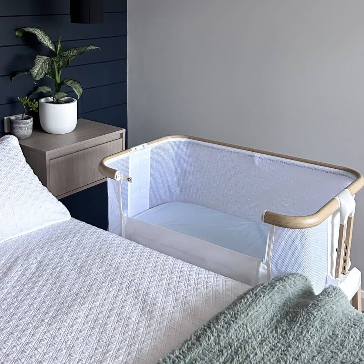 Little Human Linens Waterproof Change Pad / Co-Sleeper Bassinet Sheet - Sky Blue