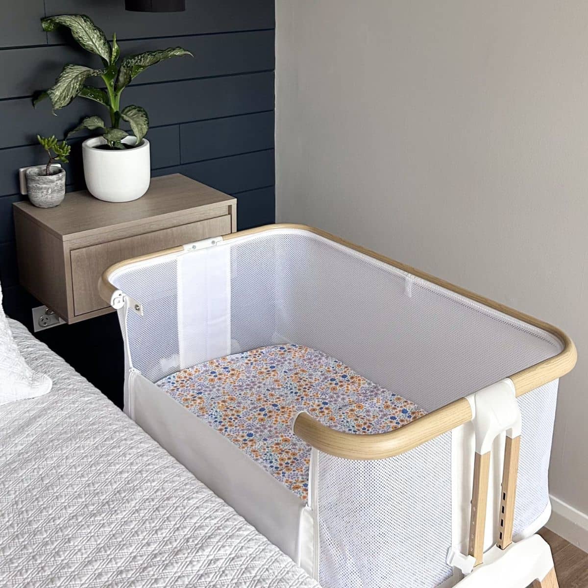 Little Human Linens Waterproof Change Pad / Co-Sleeper Bassinet Sheet - Summer Flowers