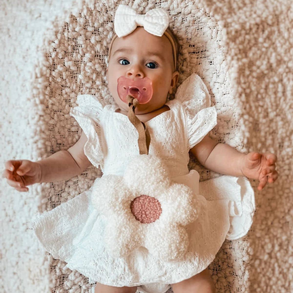 Luna Mae Creations - Pacifier Holder - Sakura White Daisy