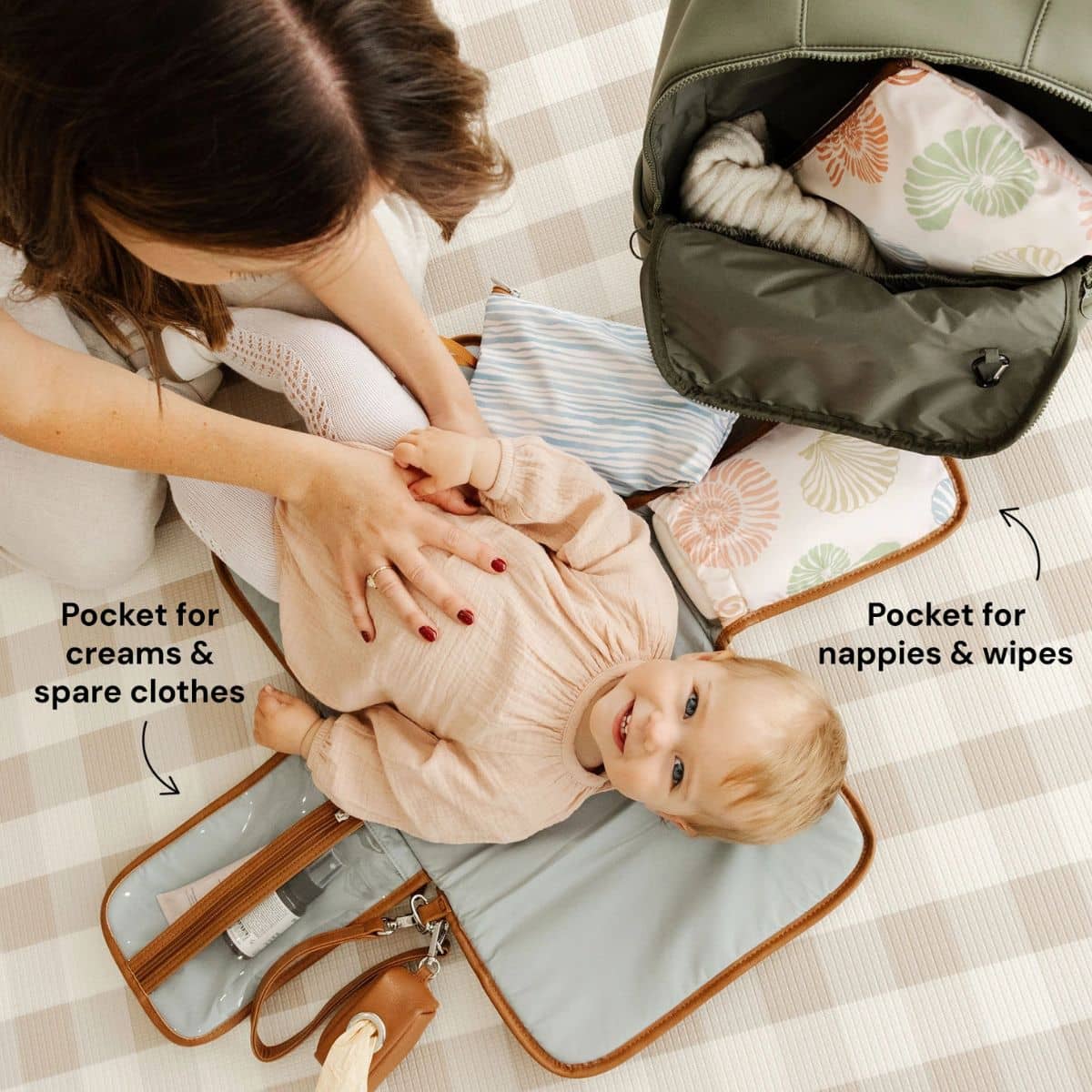 OiOi Change Mat Clutch - Seashells