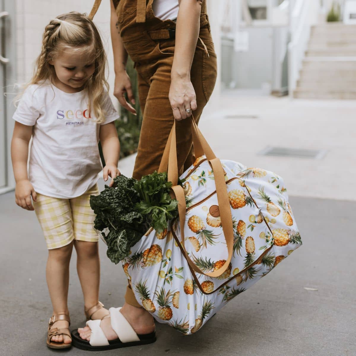 OiOi Fold Up Tote - Pineapple
