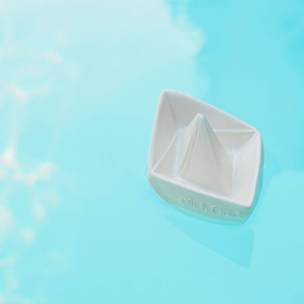 Oli & Carol Origami Boat - White