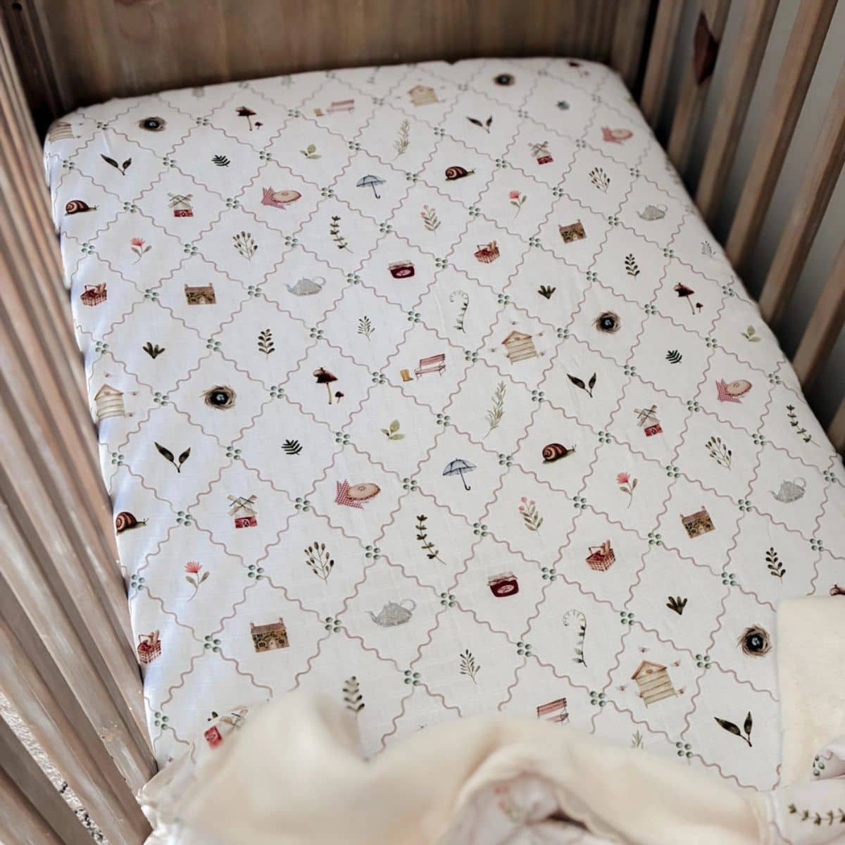 Pop Ya Tot Fitted Cotton Muslin Cot Sheet - Cottage Picnic