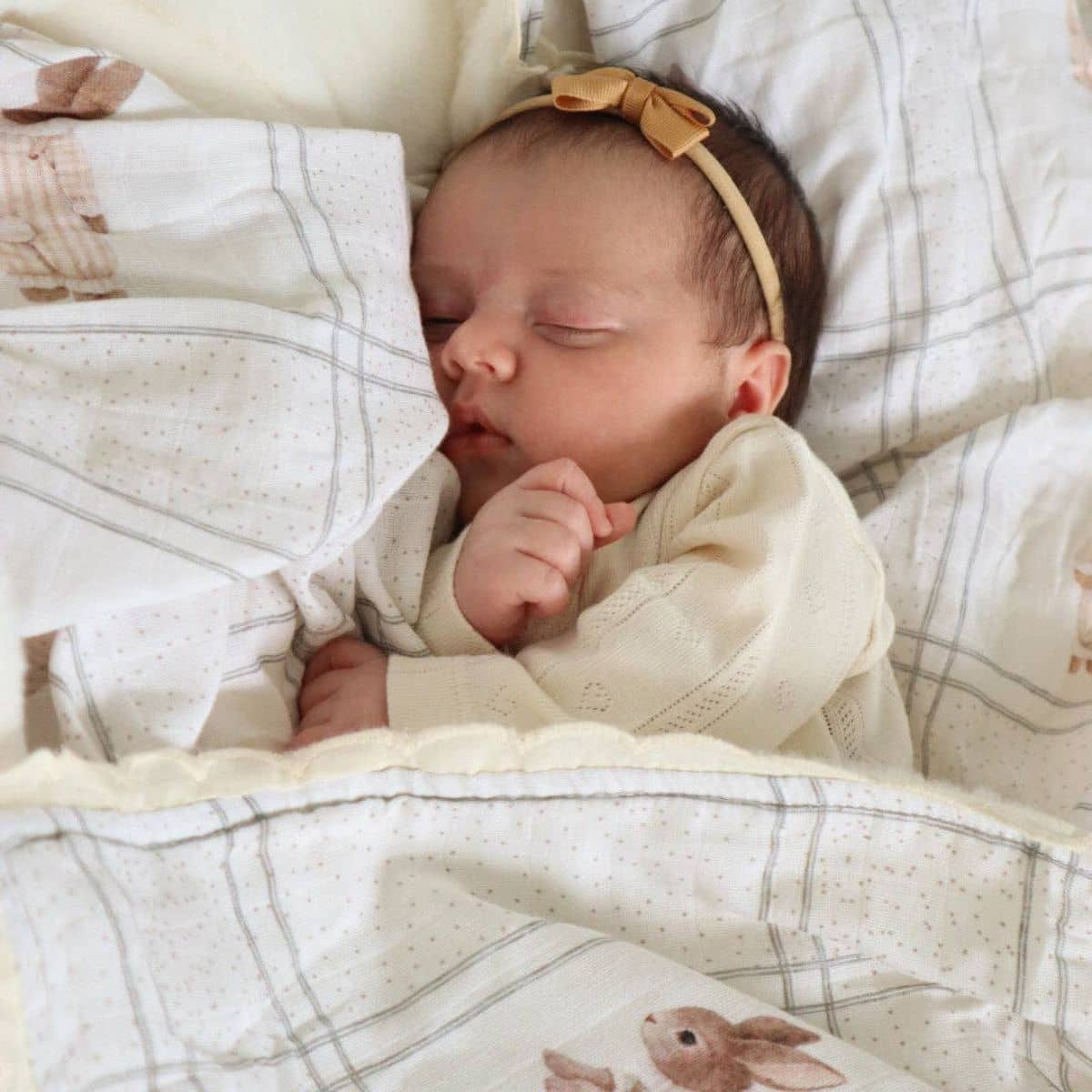Pop Ya Tot Fur Lined Cot Blanket - Little Cottontail