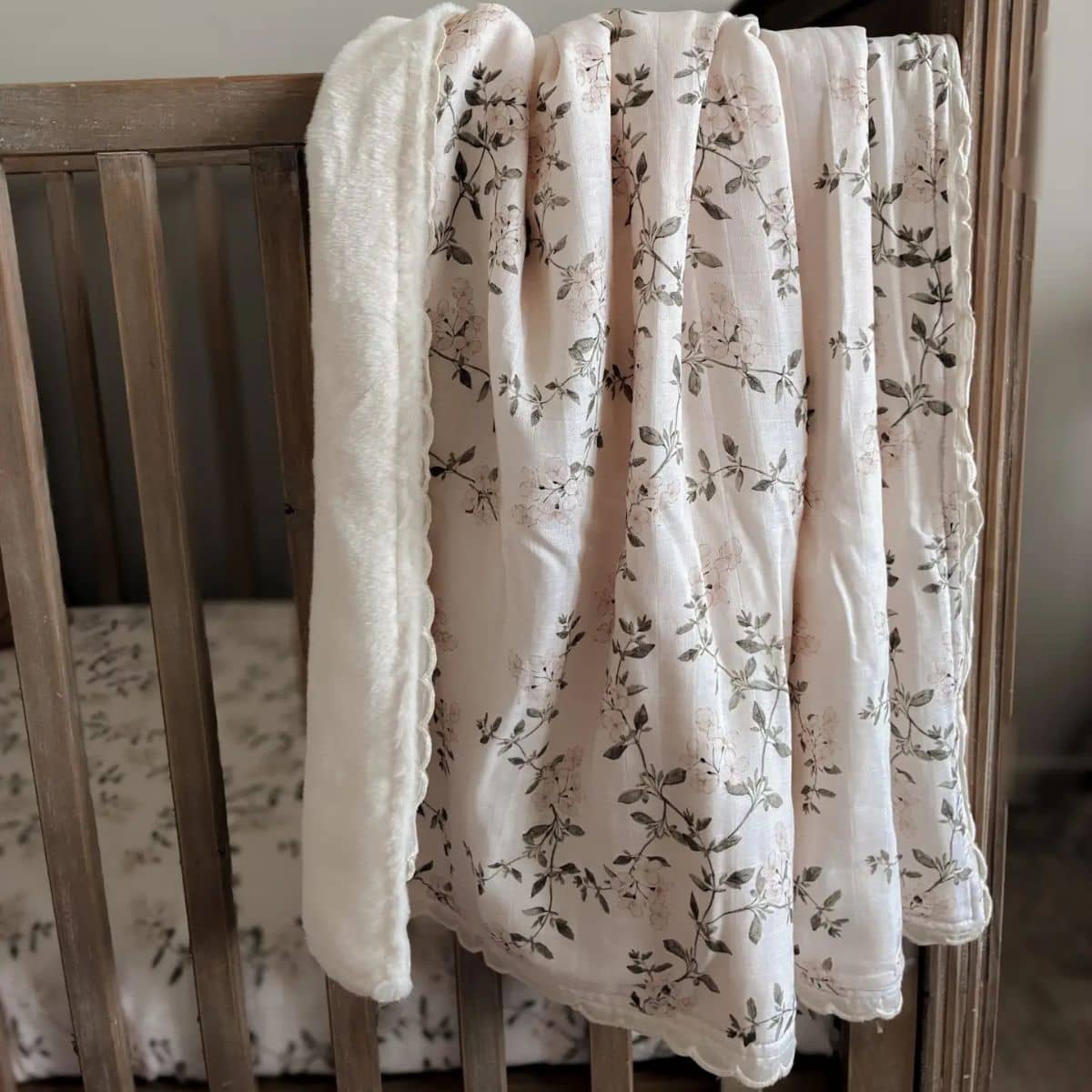 Pop Ya Tot Fur Lined Cot Blanket - Fleur Blanche