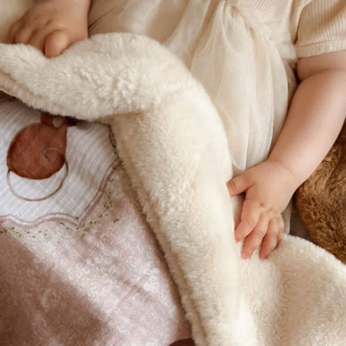 Pop Ya Tot Fur Lined Cot Blanket - Sweet Squeak