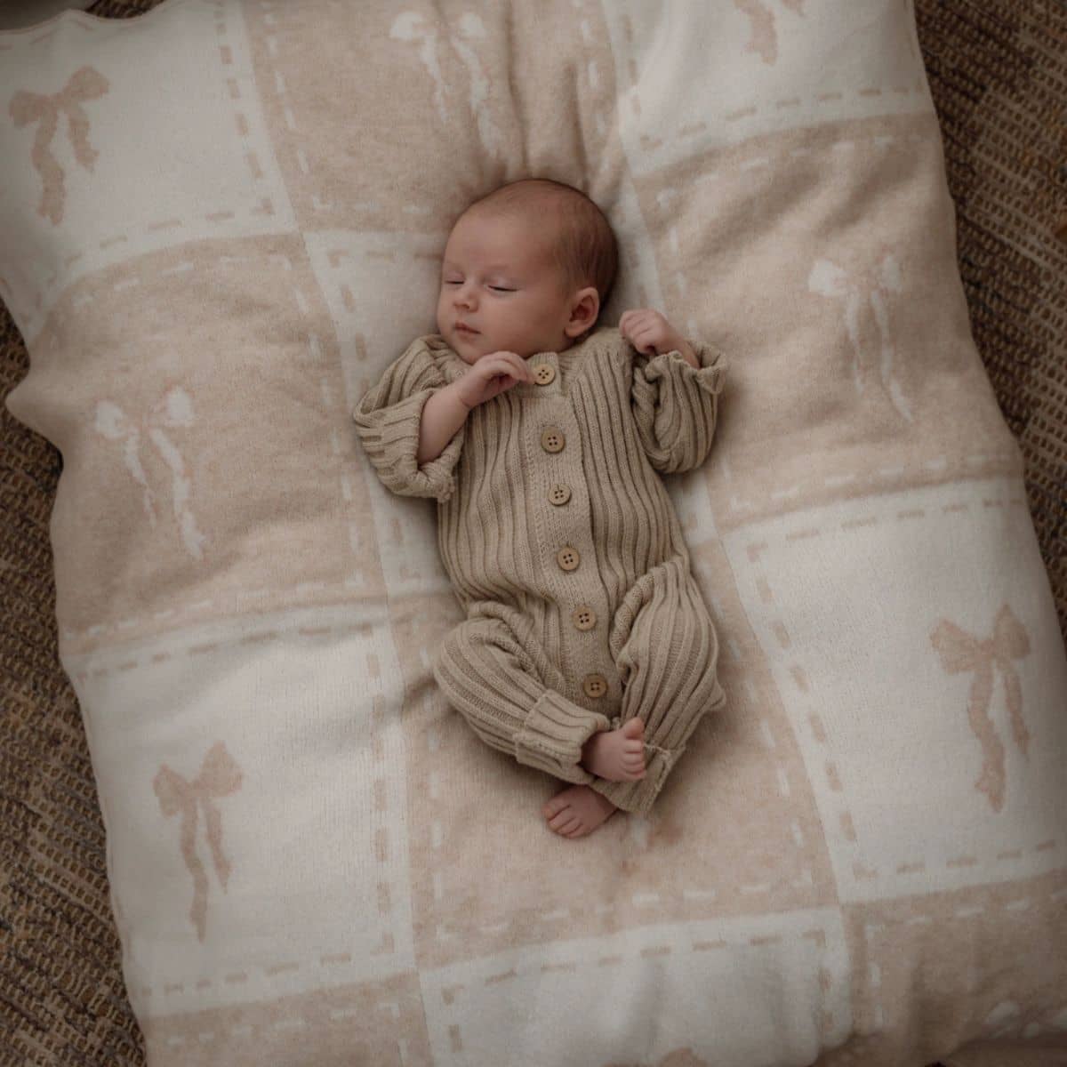 Pop Ya Tot Knitted Blanket - Bow Peep