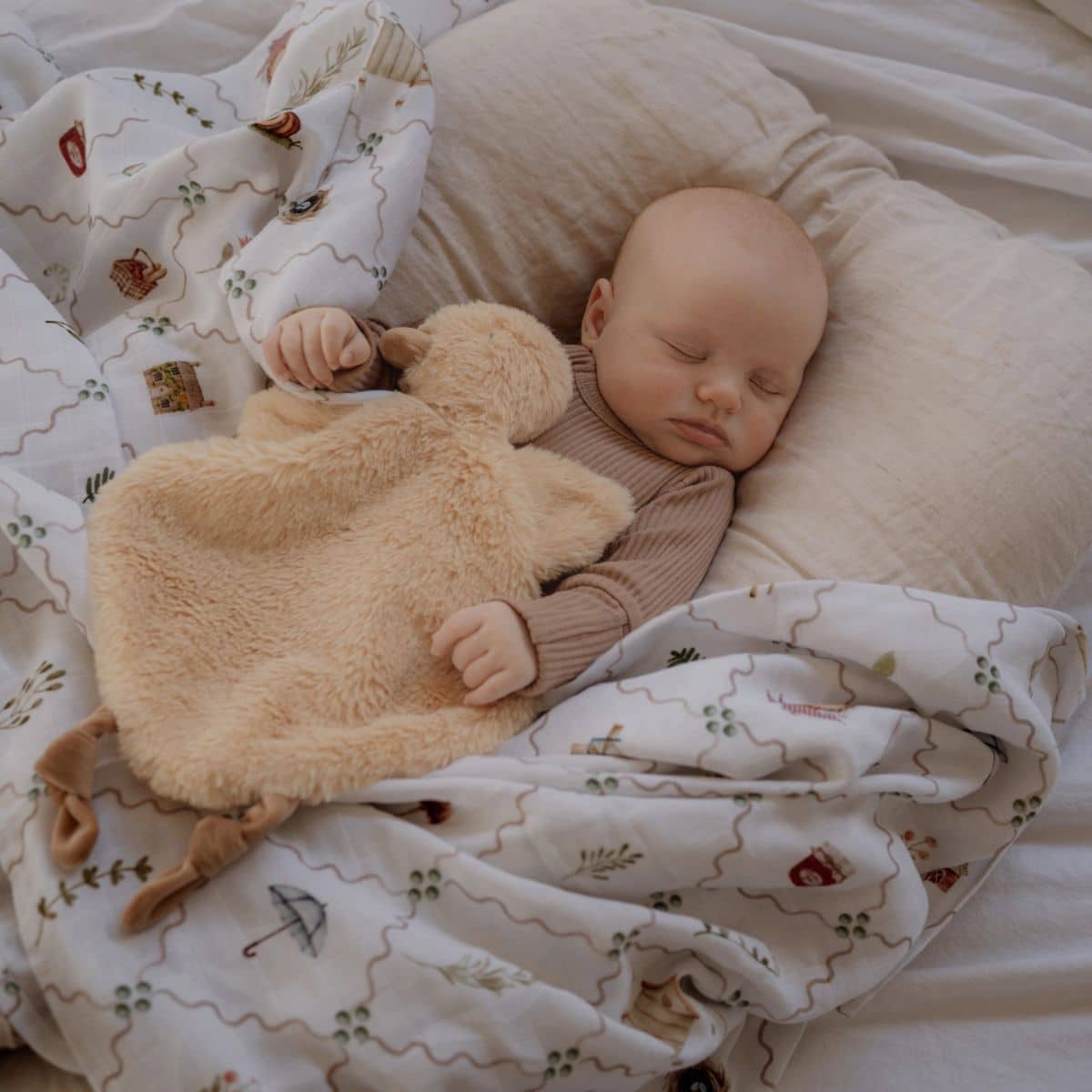 Pop Ya Tot Organic Cotton Swaddle Wrap - Cottage Picnic