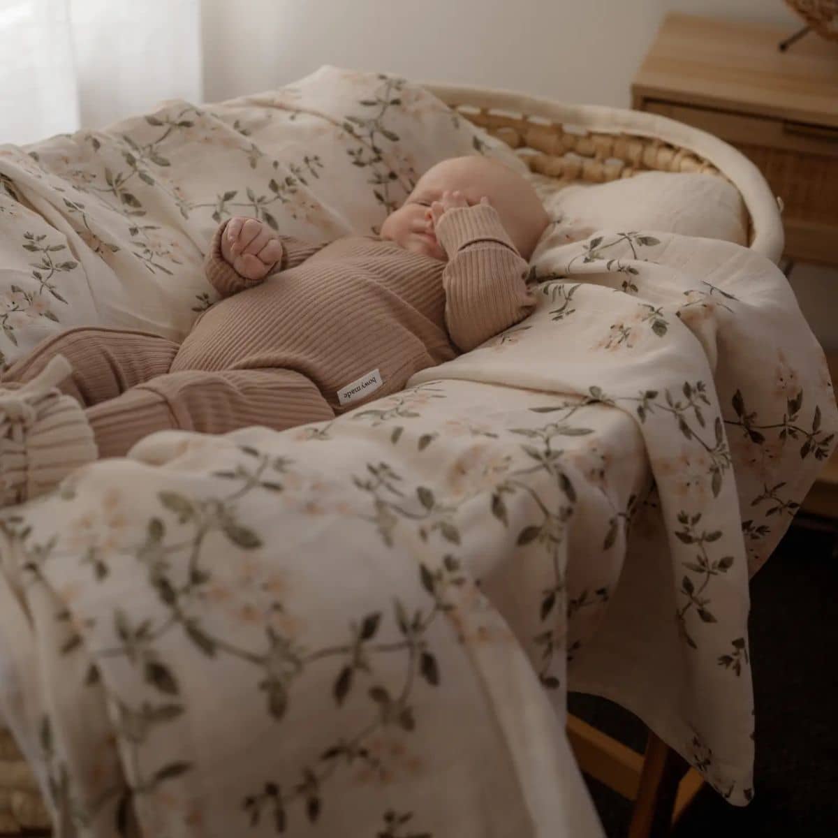 Pop Ya Tot Organic Cotton Swaddle Wrap - Fleur Blanche