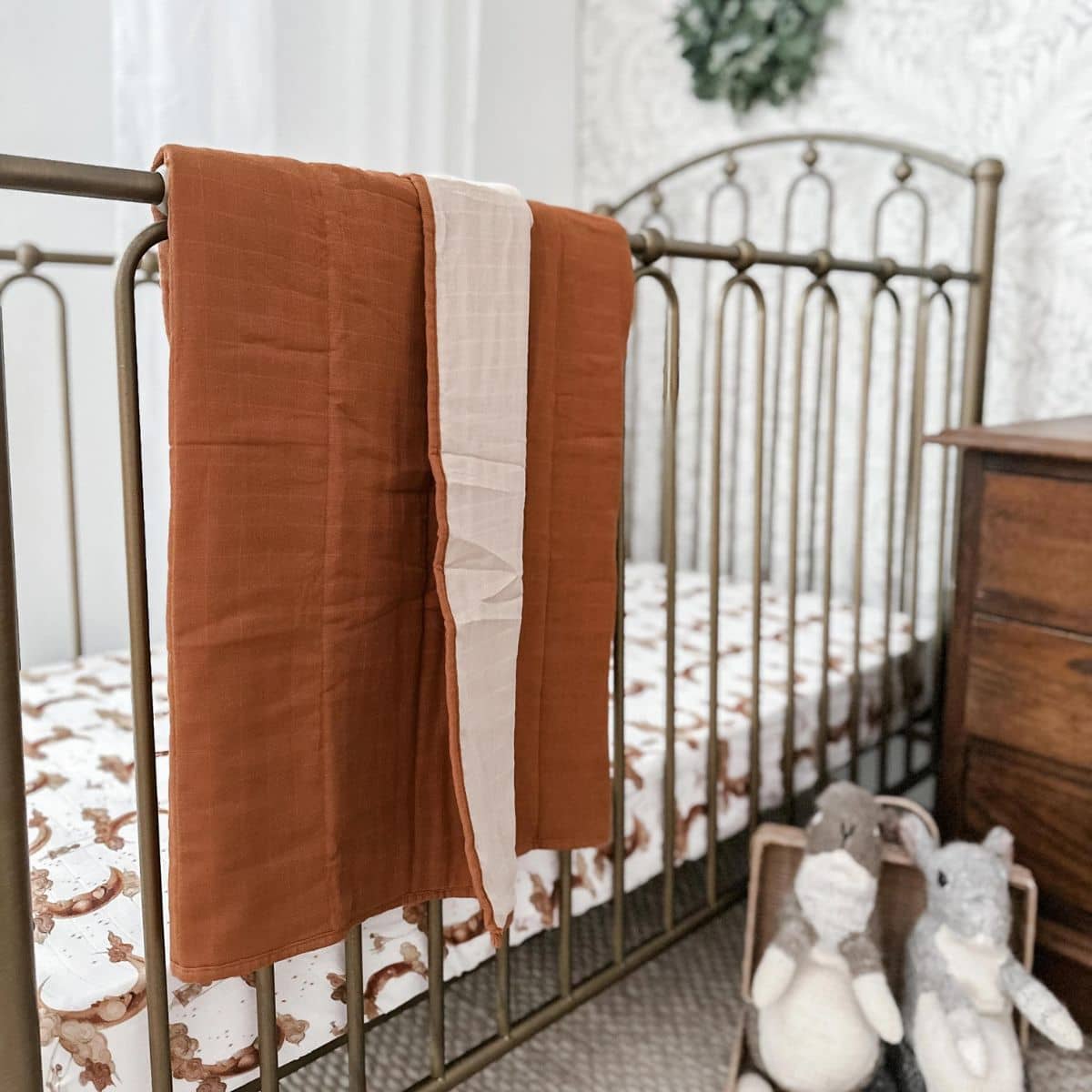 Pop Ya Tot Reversible Cot Quilt - Rust and Sand