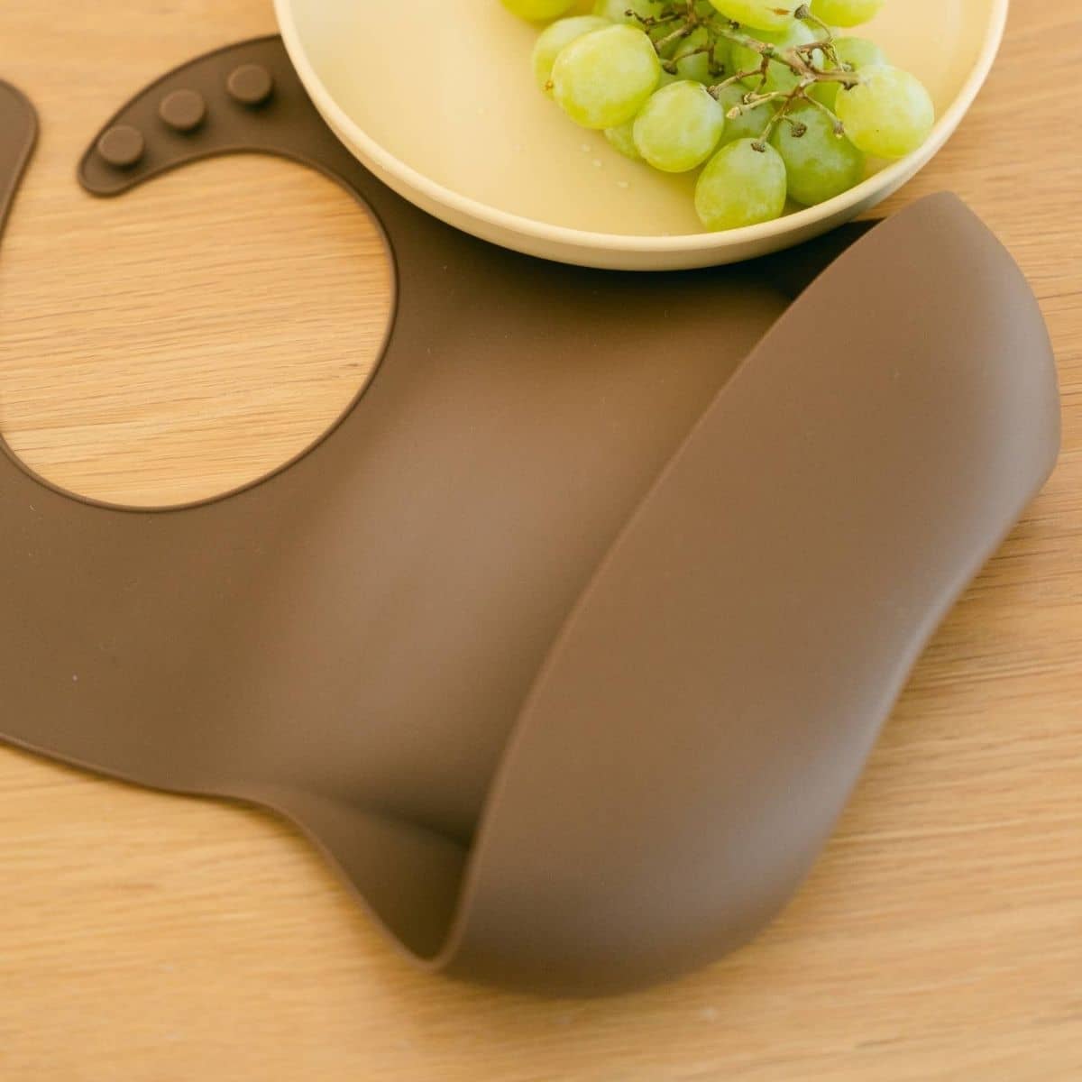Rommer Silicone Bib - Mocha
